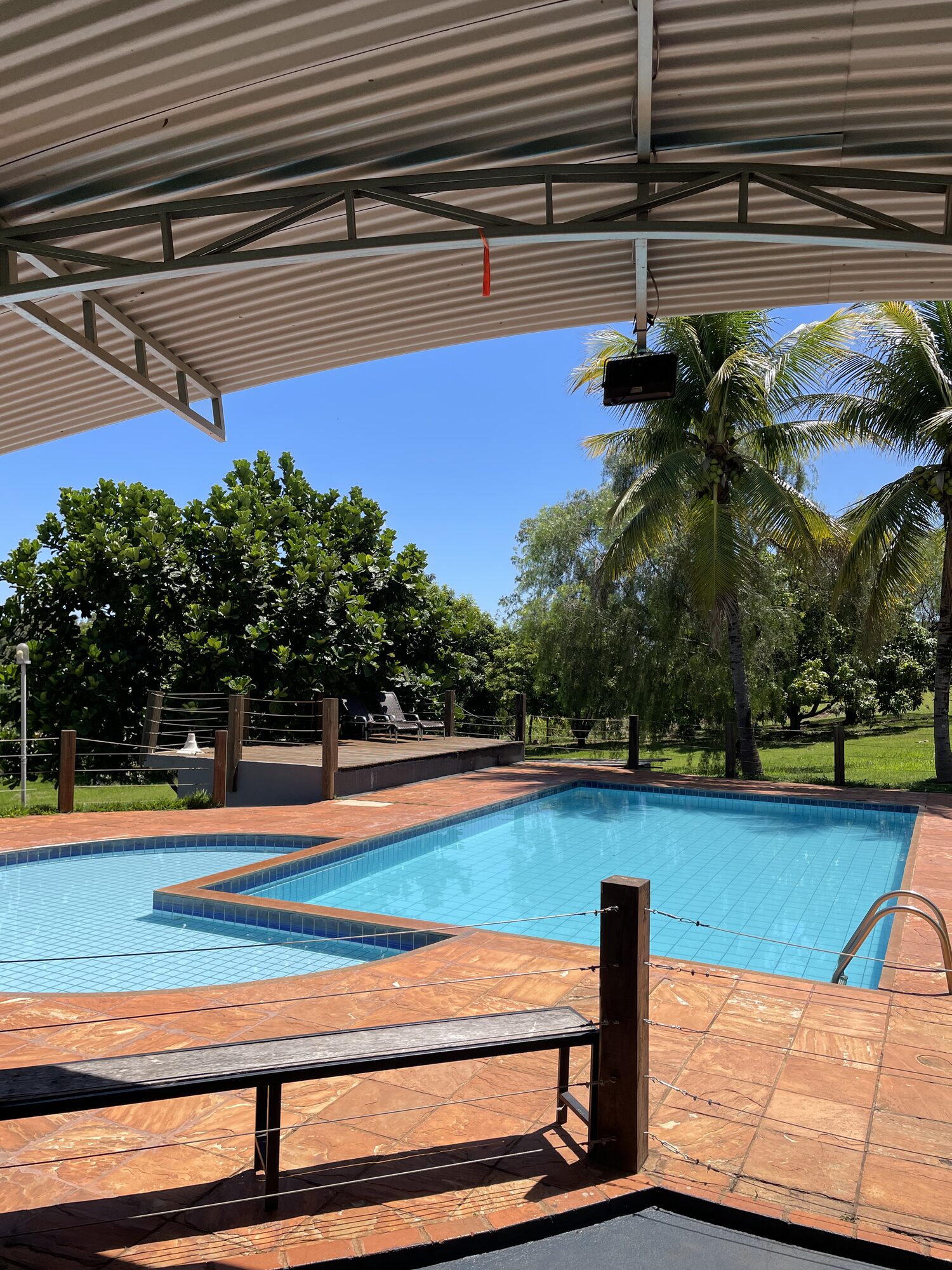 Piscina ampla