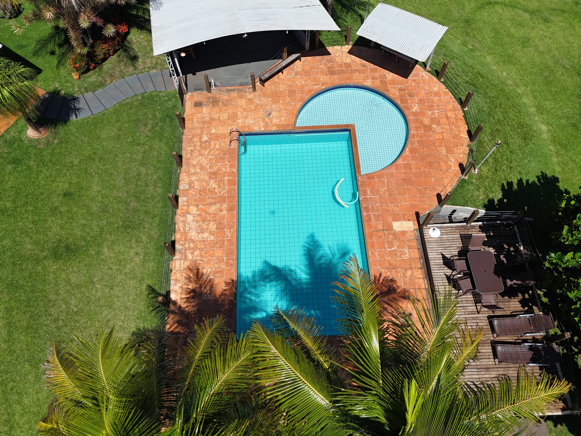 Vista aérea da piscina